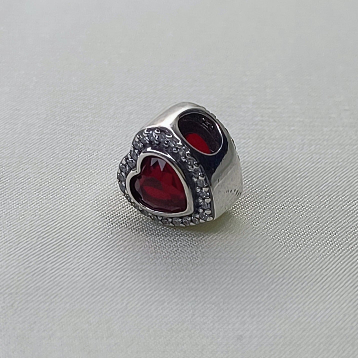 Charm Corazon Rojo Brillante