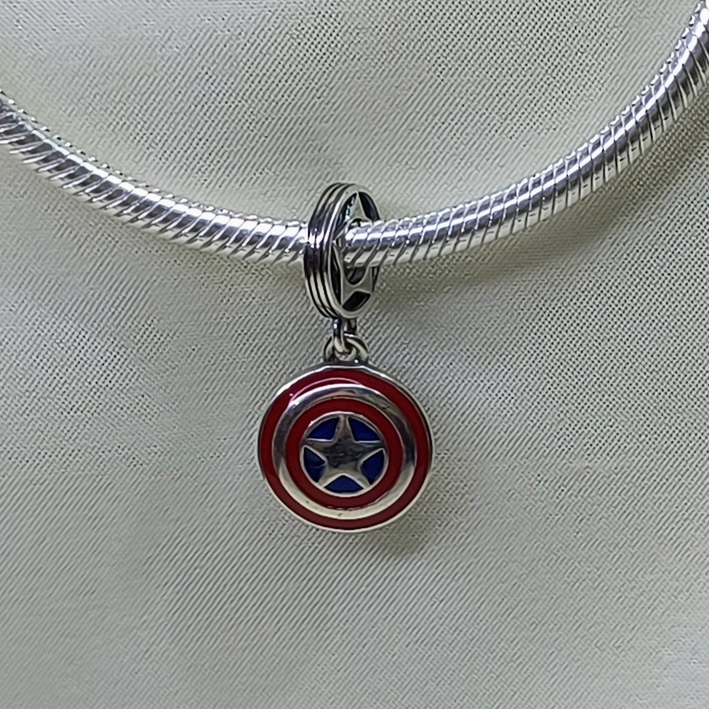 Charm Escudo Capitan America Marvel